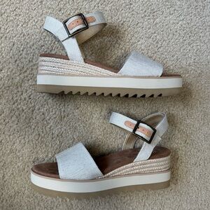 Tom’s Diana Sandal